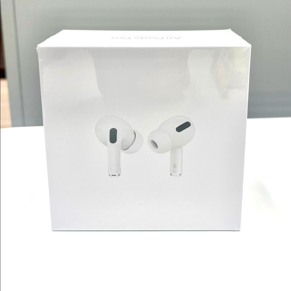 Apple AirPods Pro With Wireless Charging Case White MWP22AM/A (NEW/SEALED)